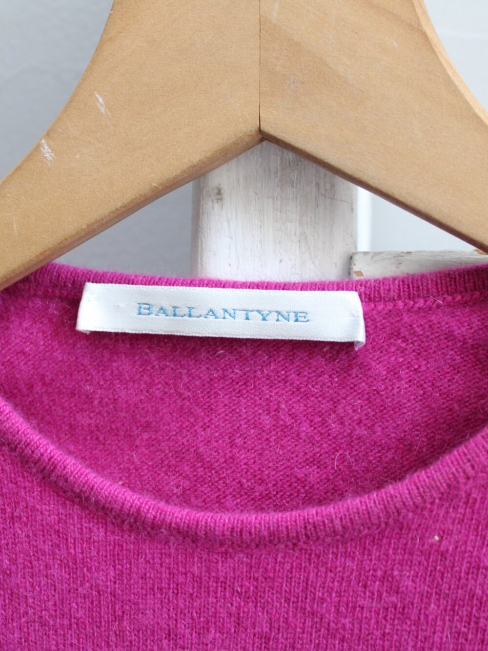 Ballantyne 100% Cashmere Purple Short Sleeve Round Neck Pullover Sweater Size 2 - Picture 3 of 5